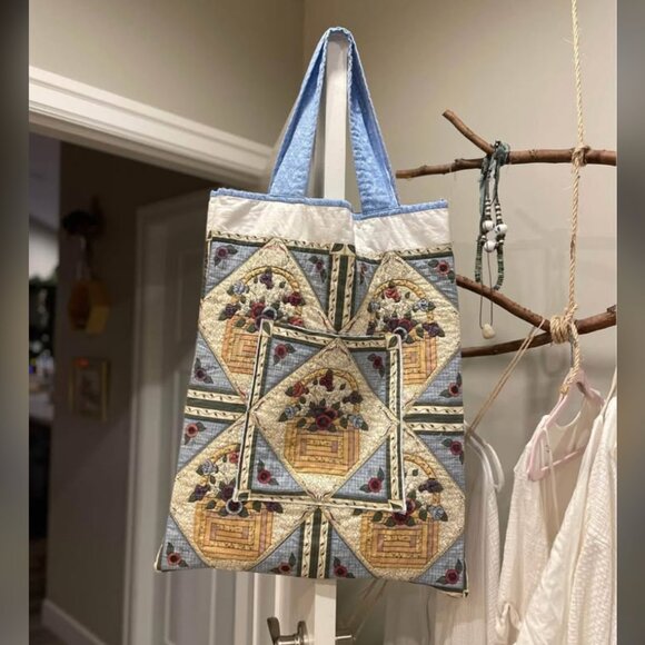 Handmade Quilt Market Tote Shoulder Bag - Picture 1 of 5